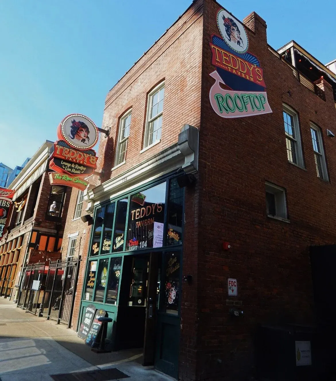 Teddy's Tavern