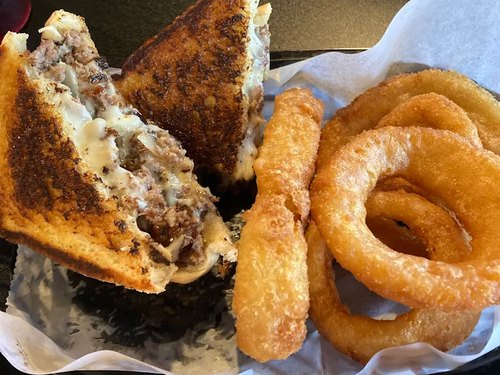1881 Smokehouse & Grill
