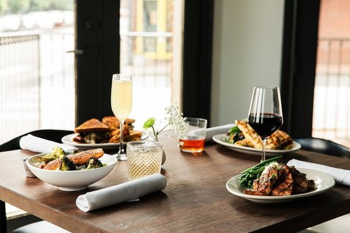 Independent restaurants competing