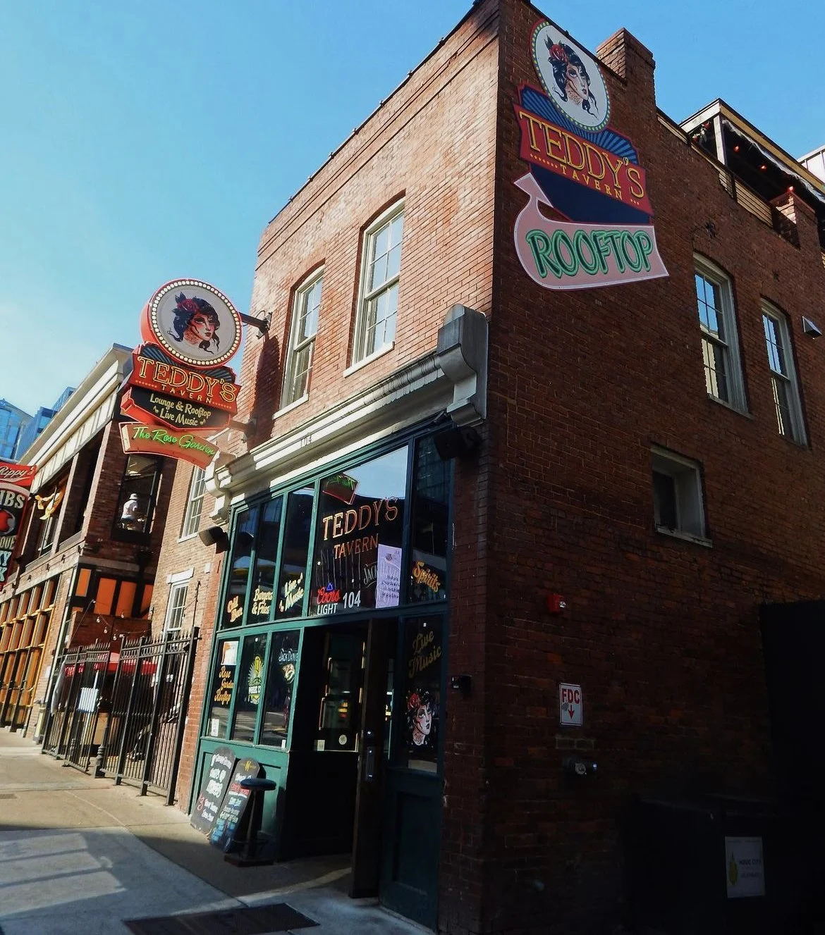 Teddy's Tavern