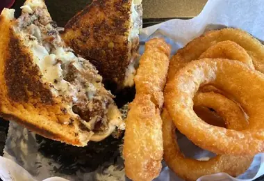 1881 Smokehouse & Grill